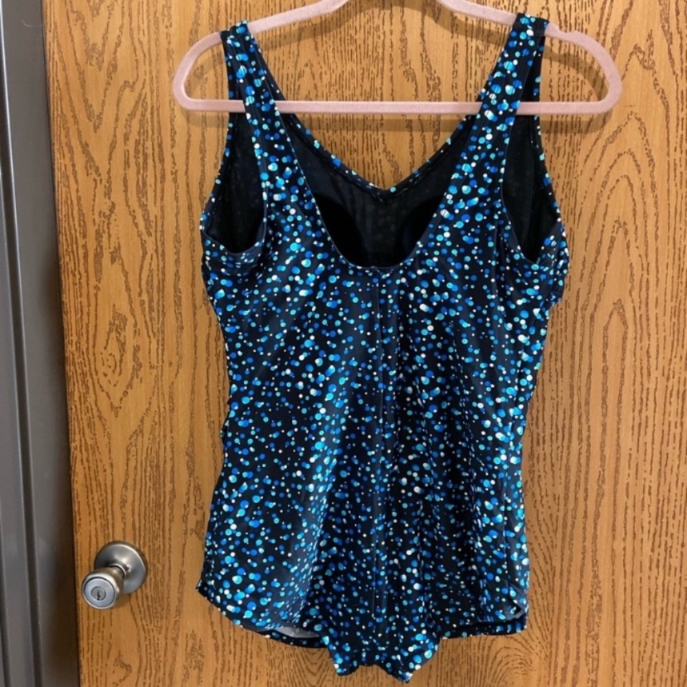 New Sarong Skirted Front One Piece
Swimsuits For All Plus Size 16 Bubble Print - Picture 4 of 4